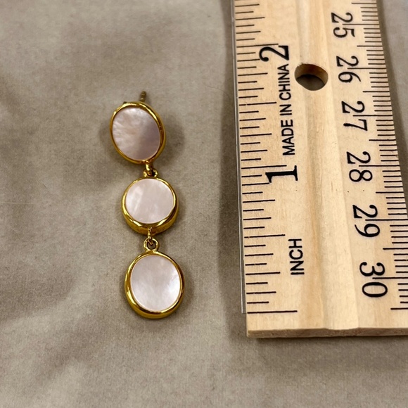 New J.Crew Mother of Pearl & Gold Plated Ring and Earring Set - Picture 11 of 15